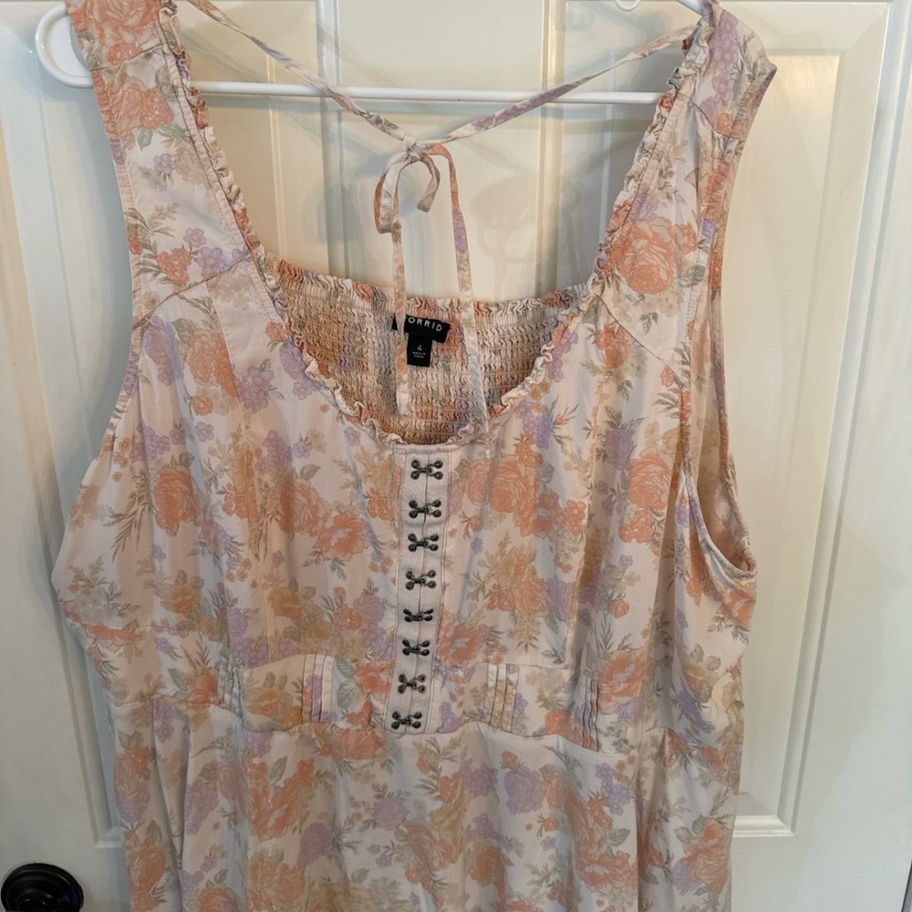 Torrid Floral Sleeveless Top with Clasp Detail - Size 4